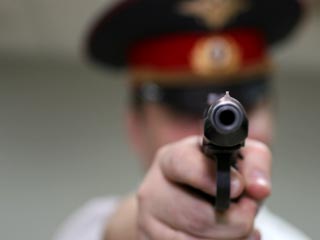 В Забайкалье милиционер застрелил мужчину из ревности