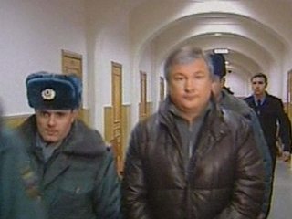 Мосгорсуд во вторник продлил до 25 декабря срок содержания под стражей экс-сенатора от Башкирии Игоря Изместьева, обвиняемого в терроризме и в покушении на убийство сына президента этой республики, предпринимателя Урала Рахимова