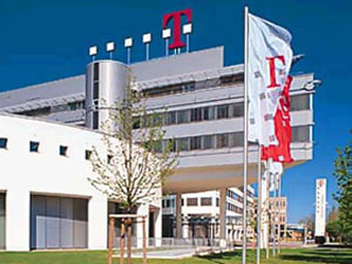 В Германии продолжается скандал вокруг крупнейшего телекоммуникационного концерна Deutsche Telekom, контролирующего около половины немецкого рынка телефонной связи
