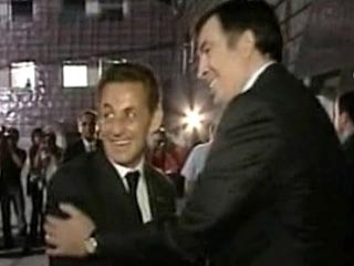 Президент Грузии Саакашвили будет жаловаться на Россию французскому коллеге Саркози