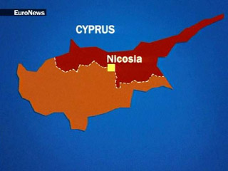 Лидеры греческой и турецкой общин Кипра Димитрис Христофиас и Мехмет Али Талат в четверг начали в контролируемой ООН зоне Никосии девятую с начала сентября встречу в рамках прямых межобщинных переговоров по кипрскому урегулированию