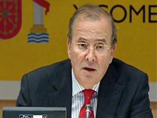 Министр экономики Испании Педро Сольбес недоволен интересом газового монополиста "Газпром" к приобретению 20 процентов испанской нефтяной компании Repsol YPF