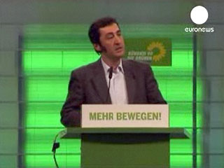 Партия Зеленых, одна из ведущих политических партий Германии, избрала на пост сопредседателя сына турецких иммигрантов Джема Оздемира