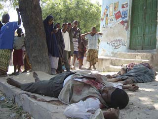 Исламистские боевики совершили вооруженное нападение на столицу Сомали Могадишо. В ходе столкновений по меньшей мере 15 человек погибли