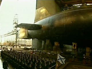 На новейшей стратегической атомной подводной лодке "Юрий Долгорукий", достраиваемой на оборонной судоверфи "Севмаш" в Северодвинске, в пятницу запущен ядерный реактор