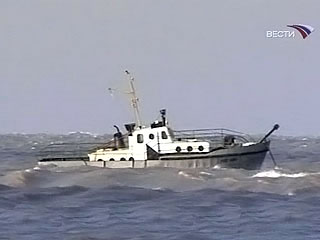 Шхуна "Ника" затонула в ночь на субботу у берегов Приморья, спасены все семеро рыбаков, находившихся на судне