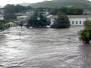 В Бразилии небывалые ливни вызвали наводнения и оползни: 65 погибших