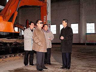 Руководитель КНДР Ким Чен Ир вновь появился на публике