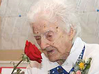В американском штате Индиана скончалась самая старая женщина планеты. Бывшая школьная учительница Эдна Паркер умерла в среду в доме для престарелых в городе Шелбивилль