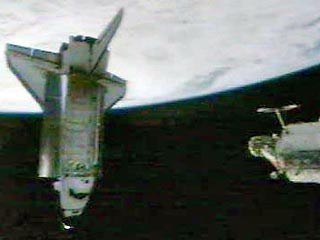 Американский шаттл Endeavour отстыковался от МКС. Его посадят в воскресенье во Флориде