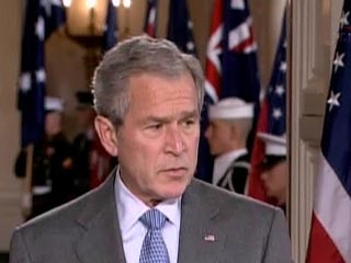 Джордж Буш покидает пост президента США "с гордо поднятой головой", а после ухода из Белого дома хочет некоторое время побыть вдали от "света рампы" и не привлекать к себе внимания