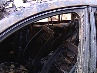Два автомобиля сгорели в ночь на среду на востоке Москвы, оперативники ОВД "Измайлово Восточное" не исключают поджог