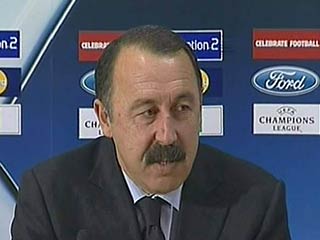 Руководство футбольного клуба ЦСКА приняло решение по поводу главного тренера команды &#8211; нынешний наставник Валерий Газзаев в новом сезоне останется на своем посту