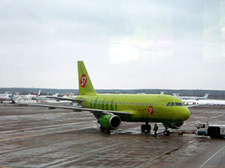 Boeing 767 авиакомпании "Сибирь" (бренд "S7 Airlines") в пятницу утром совершил вынужденную посадку в Екатеринбурге, никто из пассажиров не пострадал