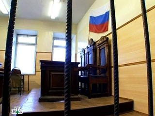 В Санкт-Петербурге вынесен приговор четырем молодым людям, которые признаны виновными в убийстве гастарбайтера из Узбекистана. Мотивом преступления стала национальная рознь