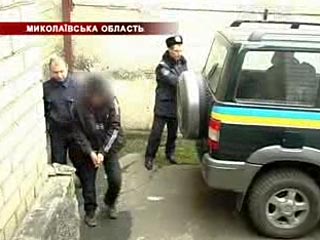 На Украине милиционеры задержали мужчину, который убил сожительницу, а затем приготовил кашу из ее груди и ягодицы