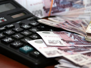 Суммарная задолженность по зарплате в России за ноябрь 2008 года возросла на 93% - до 7,8 млрд рублей на 1 декабря. Долги бюджетной системы по зарплате за ноябрь увеличились на 70,5 % и на 1 декабря составляли 369 млн рублей