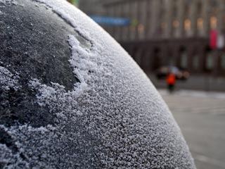 Идущий в Москве снег не настоящий, а техногенный, предупреждают синоптики