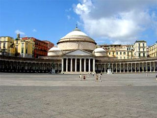 В крупнейшем городе юга Италии Неаполе раскрыта попытка хищения государственных фондов на сумму в 400 миллионов евро (550 миллионов долларов)