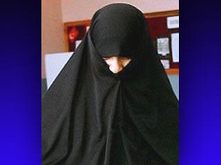 Мусульманку в США арестовали за отказ снять хиджаб