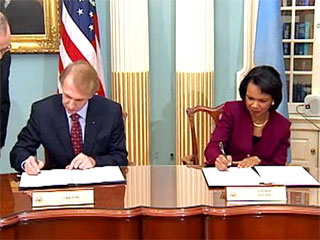 Украина дала согласие на открытие дипломатического представительства США в Крыму в рамках усилий по активизации партнерства двух стран, говорится в декларации