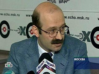 Председатель правления ВТБ 24 Михаил Задорнов сообщил,что отделения его банка последнее время загружены работой по переоформлению валютных кредитов в рублевые