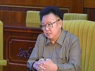 Лидер КНДР Ким Чен Ир посетил один из крупнейших сталелитейных комбинатов страны