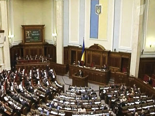 Верховная Рада Украины внесла изменения в целый ряд законов по вопросам акцизных сборов, увеличив их для табачных изделий, алкоголя, нефтепродуктов и транспортных средств