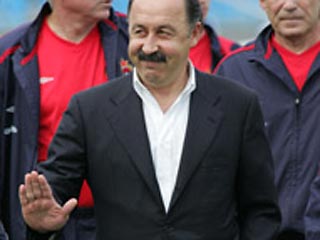 Бывший наставник футбольного столичного ЦСКА Валерий Газзаев, покинувший свой пост после окончания минувшего сезона, летом 2009 года возглавит донецкий "Шахтер"