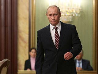 Премьер-министр РФ Владимир Путин обратился к журналистам с просьбой объективно освещать те действия, которые предпринимаются руководством страны по выходу из финансово-экономического кризиса