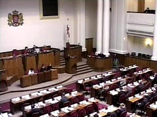 Лейбористская партия Грузии в понедельник начала процедуру импичмента президента Грузии Михаила Саакашвили