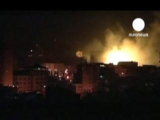 В ночь на вторник самолеты ВВС Израиля нанесли ряд авиаударов по объектам "Хамаса" в Газе