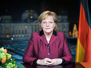 Меркель в новогоднем обращении призвала всем миром бороться с кризисом и напомнила о мощи Германии