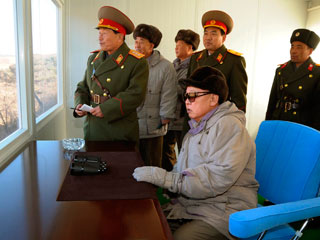 Первую в этом году поездку северокорейский лидер Ким Чен Ир совершил в расположение 105-й танковой дивизии