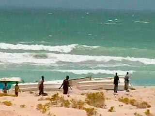 У побережья Сомали утонули четыре пирата с частью выкупа, полученного за освобождение супер-танкера "Сириус стар"
