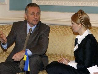 Премьер-министры Чехии и Украины Мирек Тополанек и Юлия Тимошенко уже проводили переговоры о транзите газа в Киеве 9 января 2009 г.