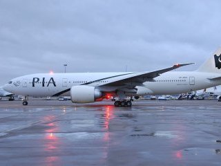 Пассажиры пакистанского самолета эвакуированы в аэропорту норвежской столицы из-за сообщения о находящемся на борту взрывном устройстве