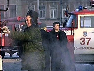 В Санкт-Петербурге загорелся рынок, идет эвакуация людей