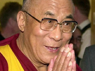 28 марта 1959 года, после вспыхнувшего в Тибете антикитайского восстания, власти КНР объявили о намерении распустить местное правительство, после чего возглавлявший его Далай-Лама XIV бежал в Индию