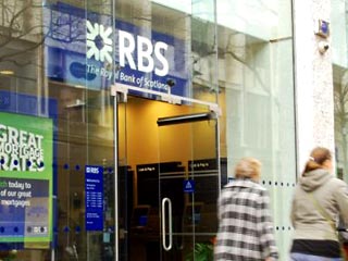 Сегодня о потерях за прошлый год отчитывается один из крупнейших банков страны - Royal Bank of Scotland