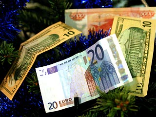 После прогноза Еврокомиссии доллар отыграл свое падение к евро и продолжил расти быстрыми темпами