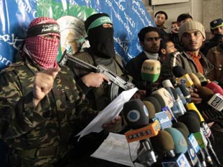 Представители палестинской группировки "Хамас", также являющейся политической партией в правительстве Палестинской автономии, использовали военное столкновение с израильской армией в секторе Газа для сведения личных счетов