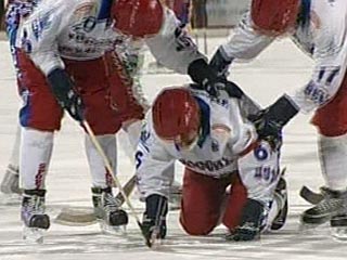 Сборная России выиграла третий матч подряд на ЧМ по хоккею с мячом