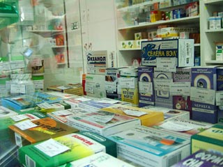 Перебои с поставками жизненно важных лекарственных средств могут начаться в России через две недели