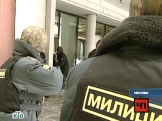 Сотрудники правоохранительных органов расследуют причастность четырех групп неонацистов, задержанных на минувшей неделе в Москве