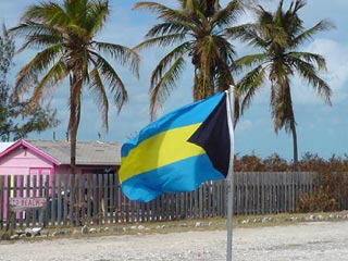 Полиция Багамских островов арестовала двух человек по подозрению в шантаже знаменитого американского актера Джона Траволты