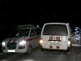 В Хасанском муниципальном районе Приморского края автомашина столкнулась с автобусом, перевозившим туристов, сообщил источник в правоохранительных органах в воскресенье