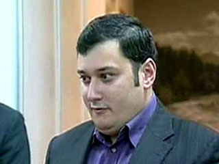 Крупным скандалом завершилась поездка известного депутата Государственной думы РФ Александра Хинштейна в Санкт-Петербург