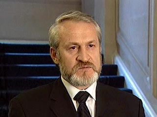 Правительство Чечни вступило в дискуссию с центром общественных связей ФСБ России по поводу главного европейского эмиссара чеченских сепаратистов Ахмеда Закаева, который проживает в Лондоне
