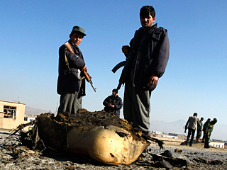 Минимум 19 сотрудников полиции погибли в Афганистане в результате нападения террориста-смертника